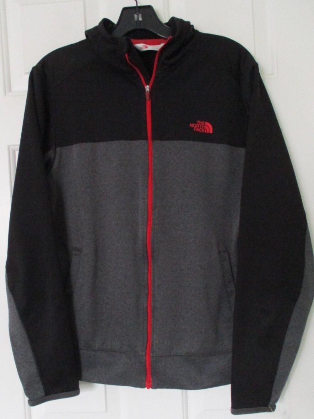 North Face Mens L/S Gray Black Hoodie Full Zip Sweatshirt NWOT - Size Small